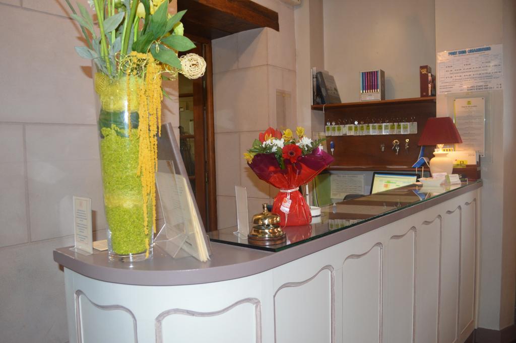 Logis Le Bretagne Hotel Sille-le-Guillaume Bagian luar foto