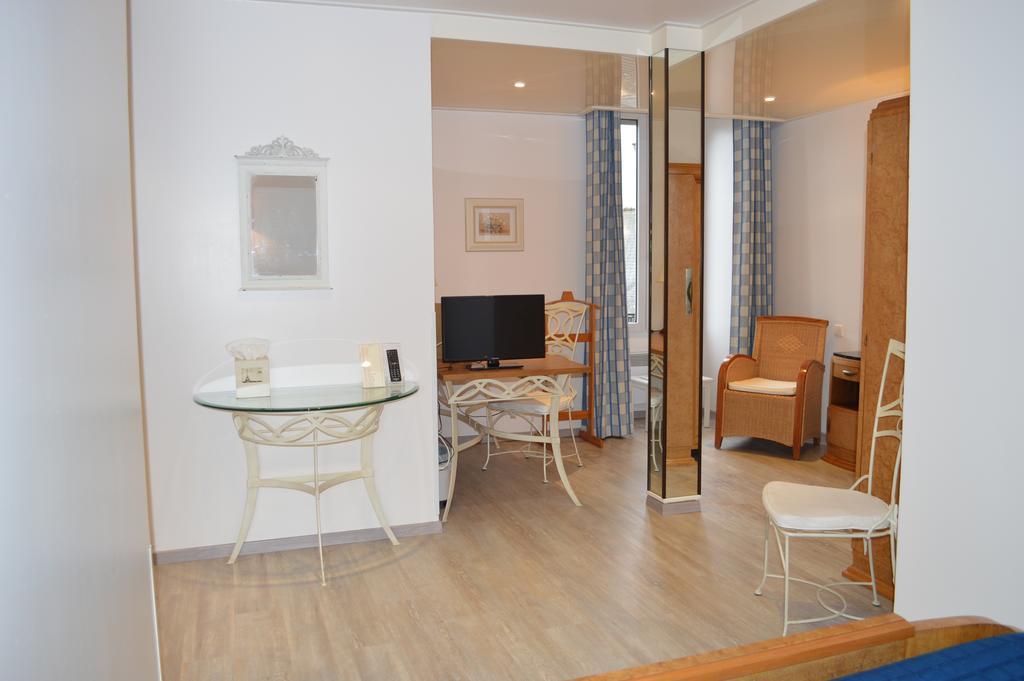 Logis Le Bretagne Hotel Sille-le-Guillaume Bagian luar foto