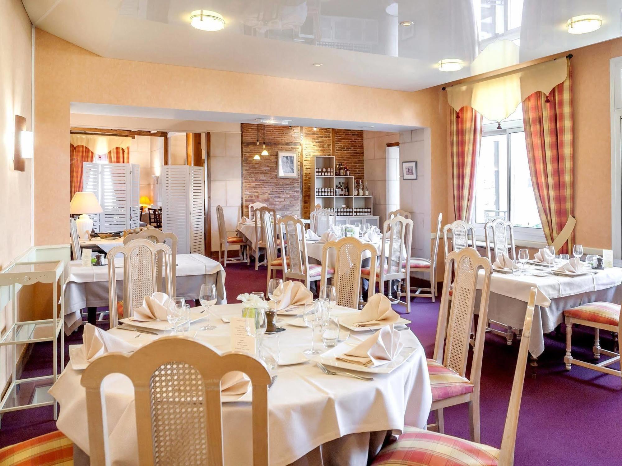 Logis Le Bretagne Hotel Sille-le-Guillaume Bagian luar foto